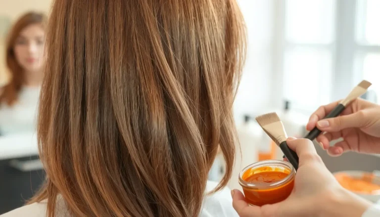 Cheveux acajou cuivré clair : le guide des nuances, de l’entretien et des colorations
